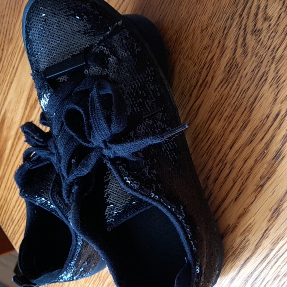 Women’s black sparkle glitter sneakers. Size 7.5